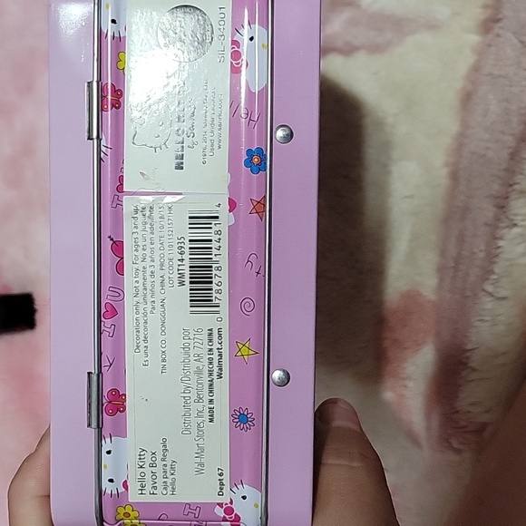 Hello Kitty tin box - Picture 4 of 4